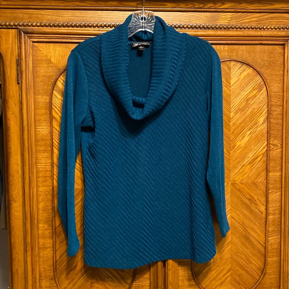Women’s sweater